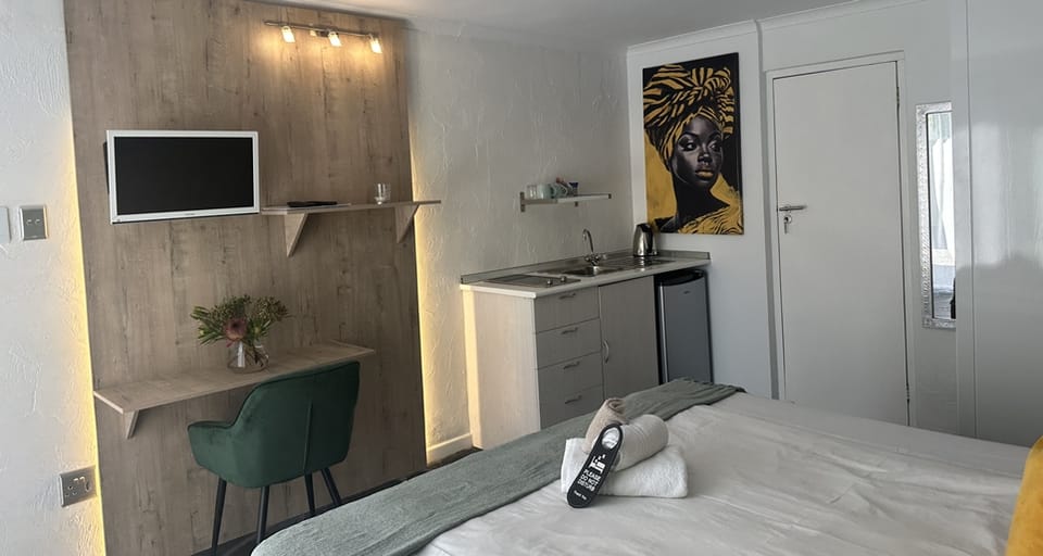 Cheetah Room — photo 1 of 5